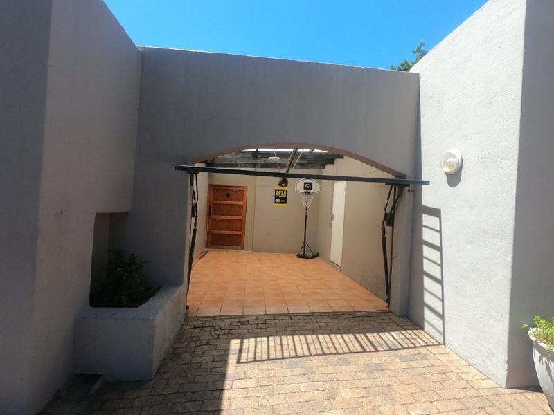 To Let 4 Bedroom Property for Rent in Parkmore Gauteng