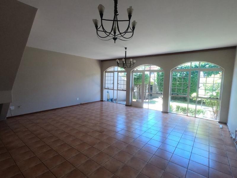 To Let 4 Bedroom Property for Rent in Parkmore Gauteng