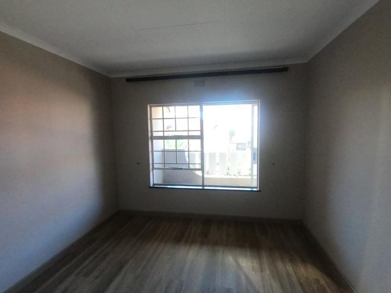 To Let 4 Bedroom Property for Rent in Parkmore Gauteng
