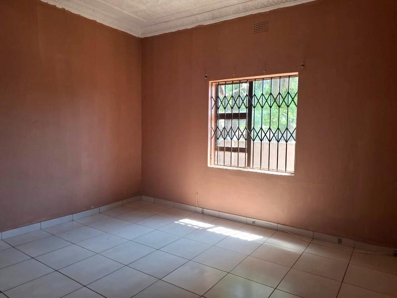To Let 0 Bedroom Property for Rent in Roodepoort Central Gauteng