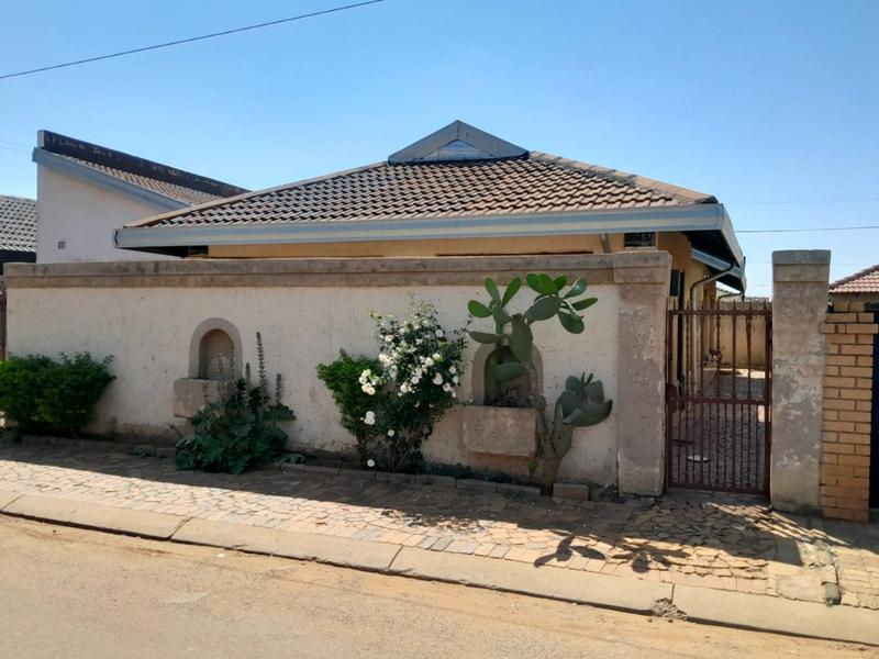 3 Bedroom Property for Sale in Protea Glen Gauteng