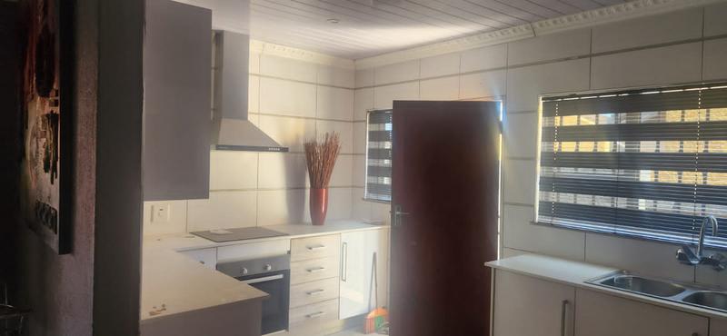 3 Bedroom Property for Sale in Protea North Gauteng