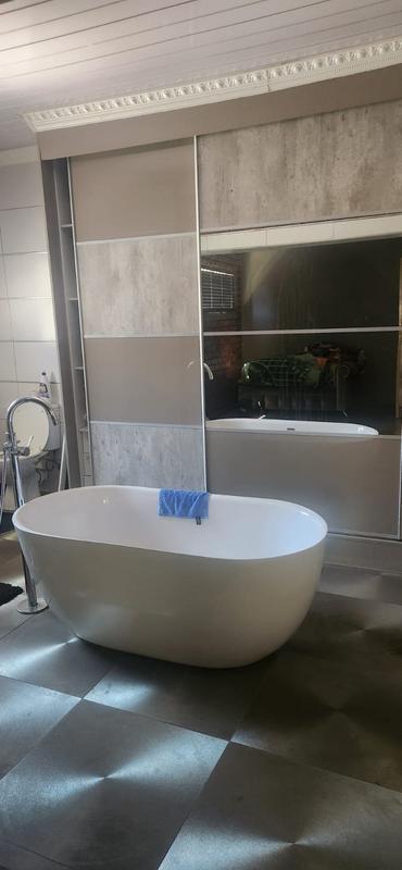 3 Bedroom Property for Sale in Protea North Gauteng
