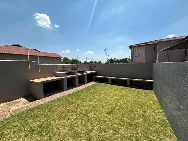 2 Bedroom Property for Sale in Lambton Gauteng