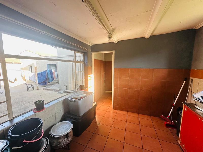 14 Bedroom Property for Sale in Parkhill Gardens Gauteng