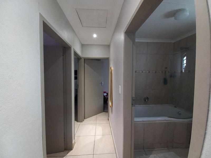 3 Bedroom Property for Sale in Andeon Gauteng