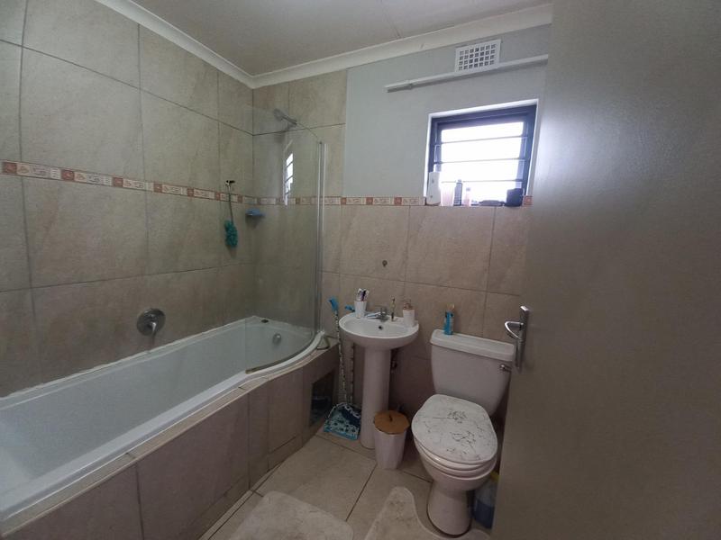 3 Bedroom Property for Sale in Andeon Gauteng