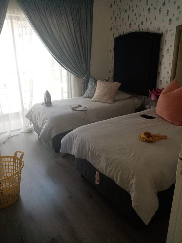 4 Bedroom Property for Sale in Strubensvallei Gauteng