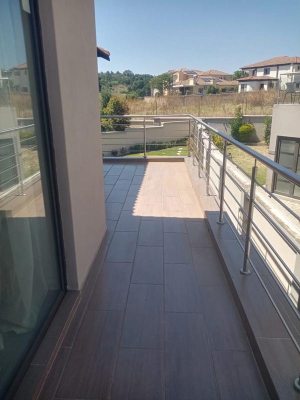 4 Bedroom Property for Sale in Strubensvallei Gauteng