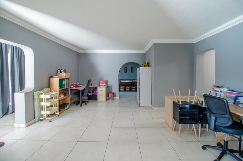To Let 9 Bedroom Property for Rent in Van Riebeeck Park Gauteng