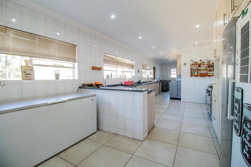 To Let 9 Bedroom Property for Rent in Van Riebeeck Park Gauteng