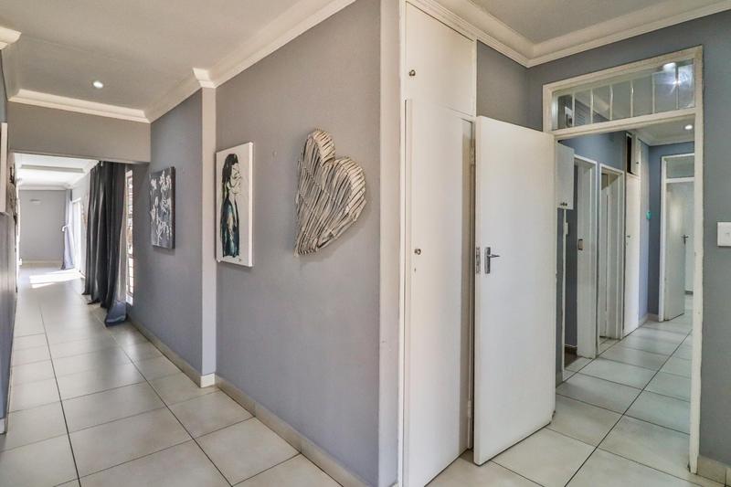 To Let 9 Bedroom Property for Rent in Van Riebeeck Park Gauteng