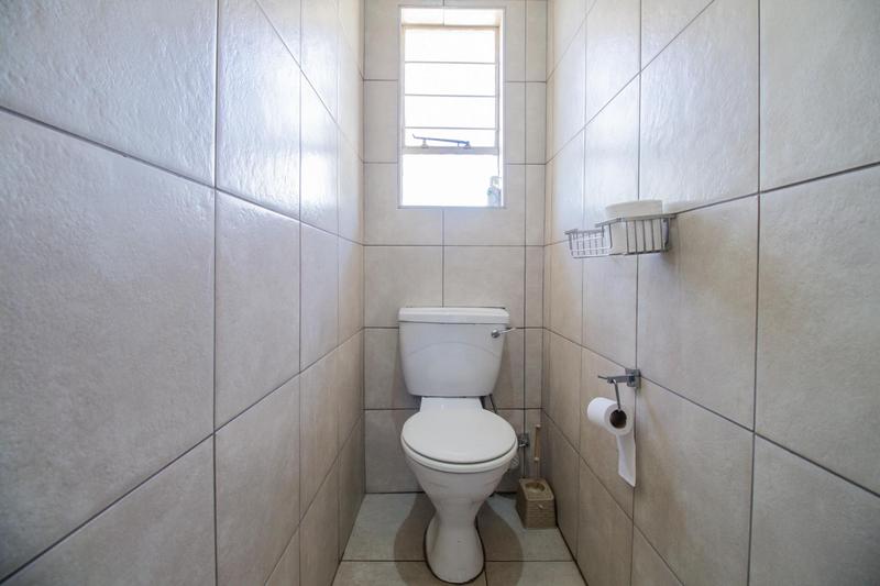 To Let 9 Bedroom Property for Rent in Van Riebeeck Park Gauteng