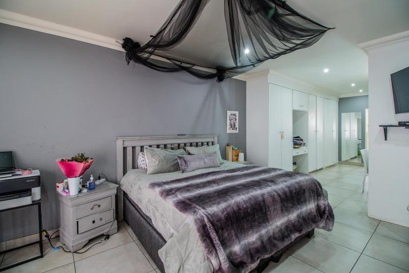 To Let 9 Bedroom Property for Rent in Van Riebeeck Park Gauteng
