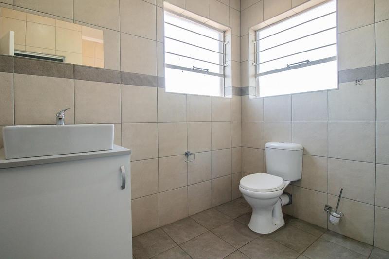 To Let 9 Bedroom Property for Rent in Van Riebeeck Park Gauteng