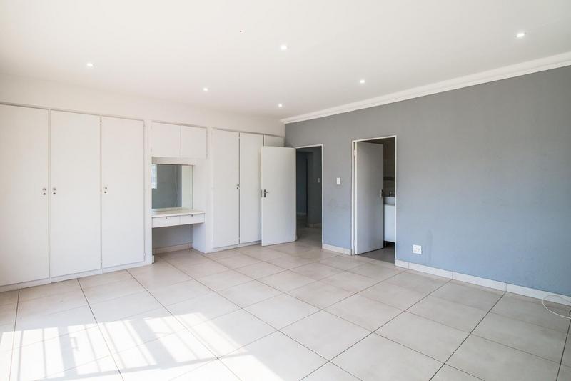 To Let 9 Bedroom Property for Rent in Van Riebeeck Park Gauteng