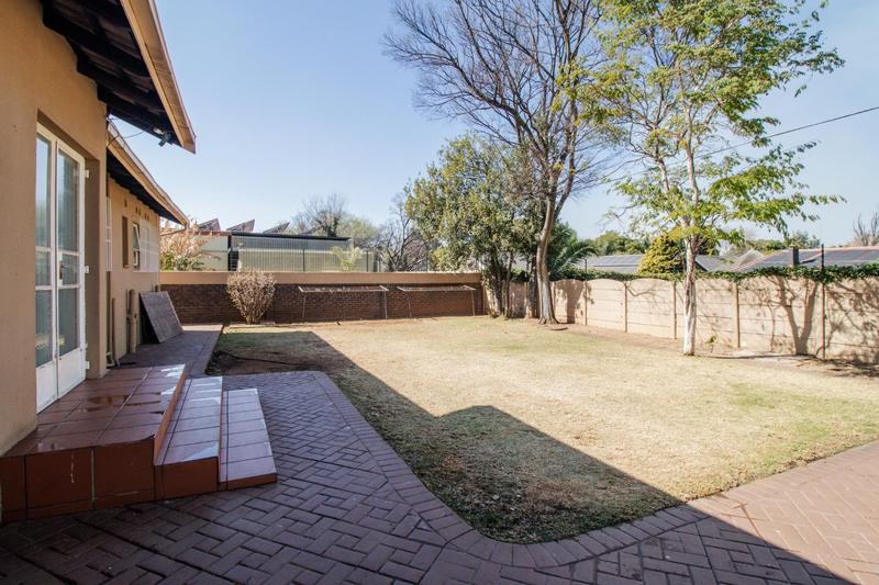 To Let 9 Bedroom Property for Rent in Van Riebeeck Park Gauteng