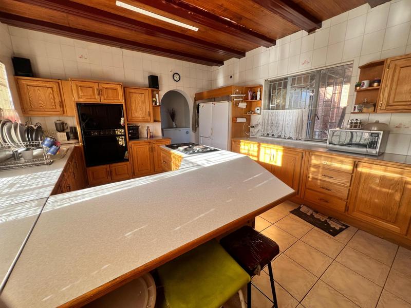 4 Bedroom Property for Sale in Laudium Gauteng