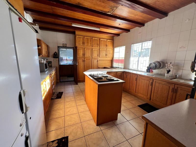 4 Bedroom Property for Sale in Laudium Gauteng