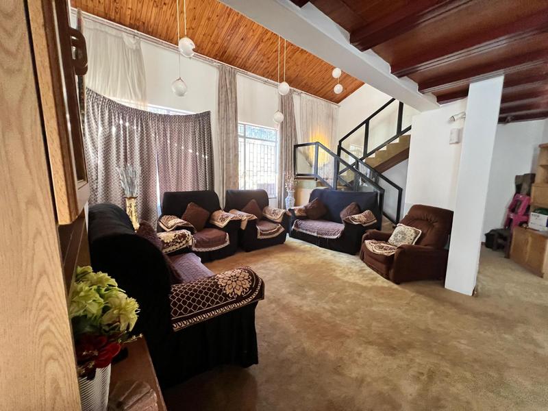 4 Bedroom Property for Sale in Laudium Gauteng