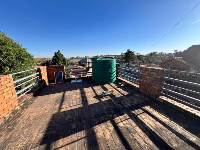 4 Bedroom Property for Sale in Laudium Gauteng