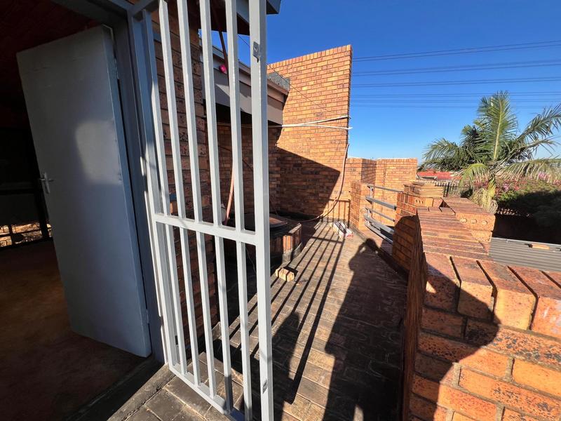 4 Bedroom Property for Sale in Laudium Gauteng