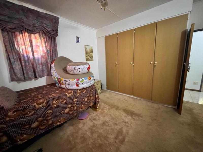 4 Bedroom Property for Sale in Laudium Gauteng