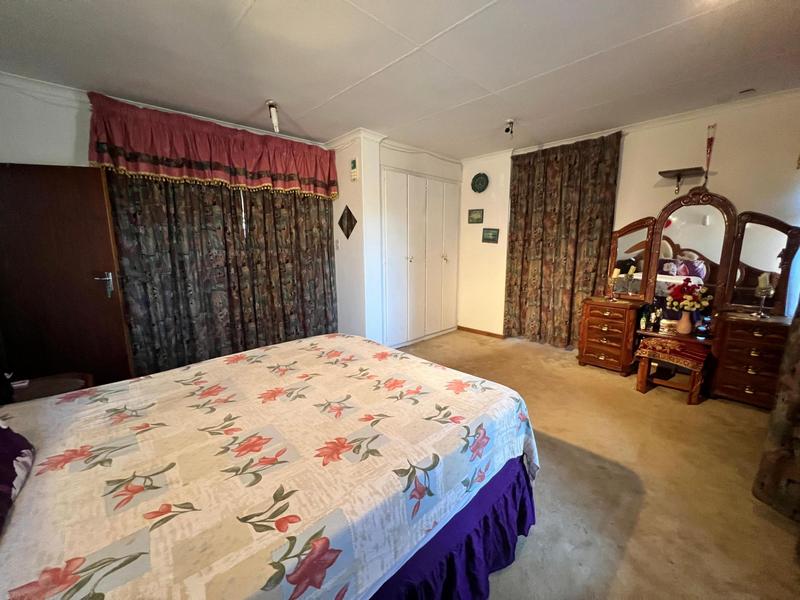 4 Bedroom Property for Sale in Laudium Gauteng