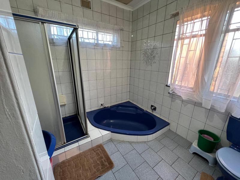 4 Bedroom Property for Sale in Laudium Gauteng