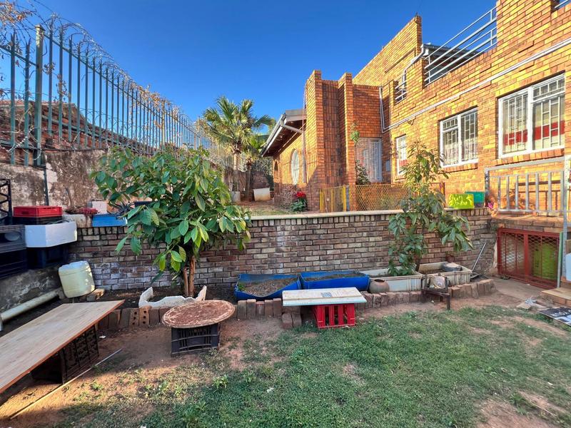 4 Bedroom Property for Sale in Laudium Gauteng