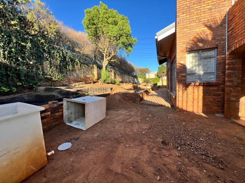 4 Bedroom Property for Sale in Laudium Gauteng