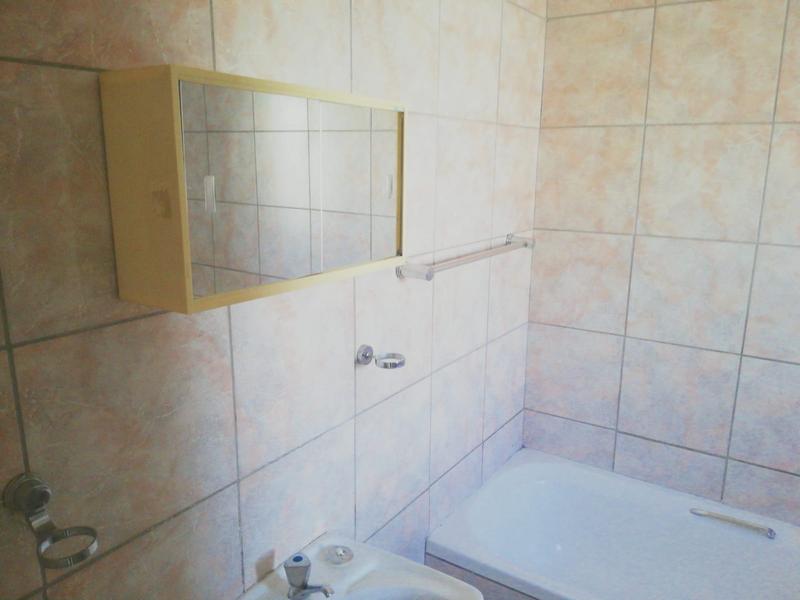 2 Bedroom Property for Sale in Freeway Park Gauteng