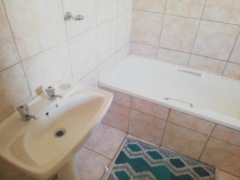 2 Bedroom Property for Sale in Freeway Park Gauteng
