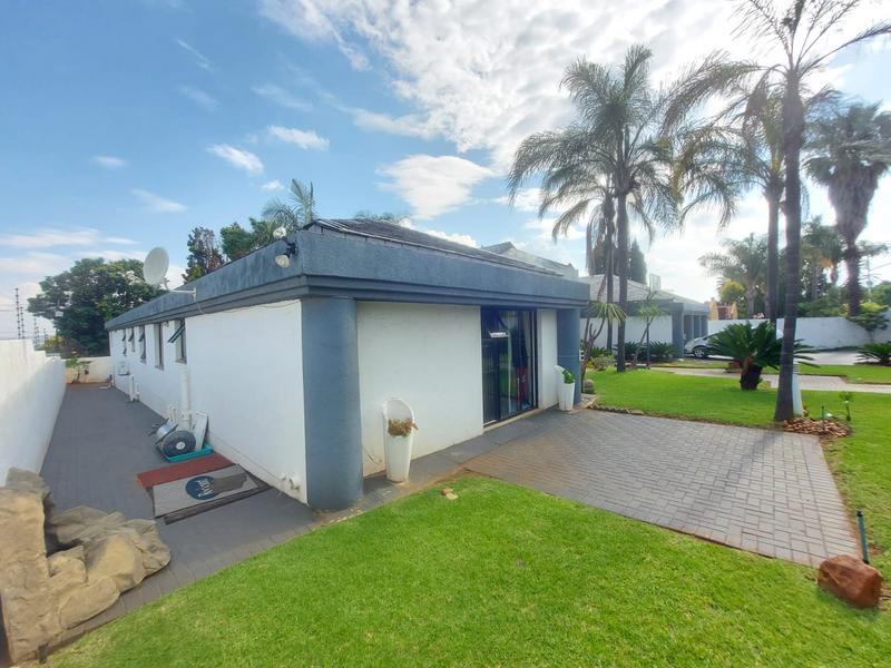 To Let 4 Bedroom Property for Rent in Erasmia Gauteng