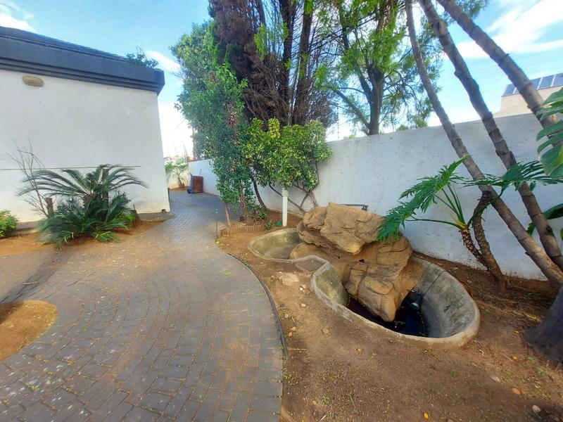 To Let 4 Bedroom Property for Rent in Erasmia Gauteng