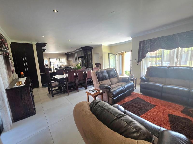 2 Bedroom Property for Sale in Parkrand Gauteng