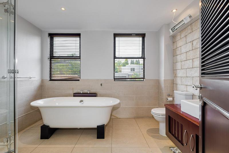 To Let 4 Bedroom Property for Rent in Dainfern Golf Estate Gauteng