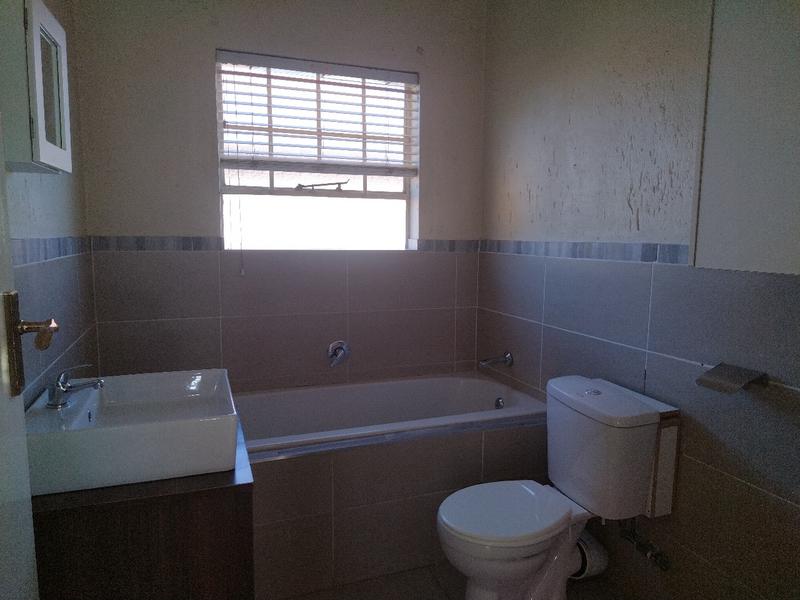 To Let 3 Bedroom Property for Rent in Wilgeheuwel Gauteng