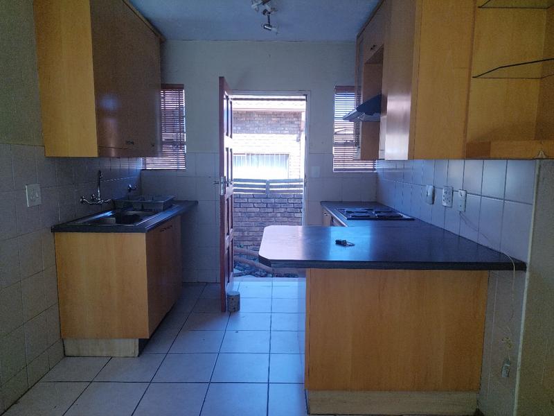 3 Bedroom Property for Sale in Wilgeheuwel Gauteng