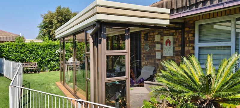 2 Bedroom Property for Sale in Norton Park Gauteng