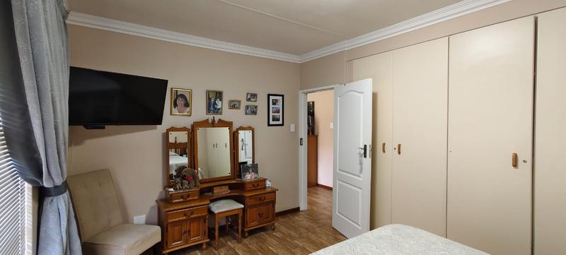 2 Bedroom Property for Sale in Norton Park Gauteng