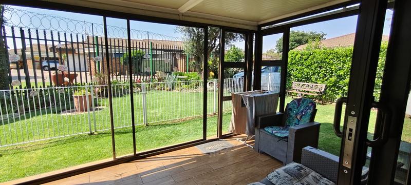 2 Bedroom Property for Sale in Norton Park Gauteng
