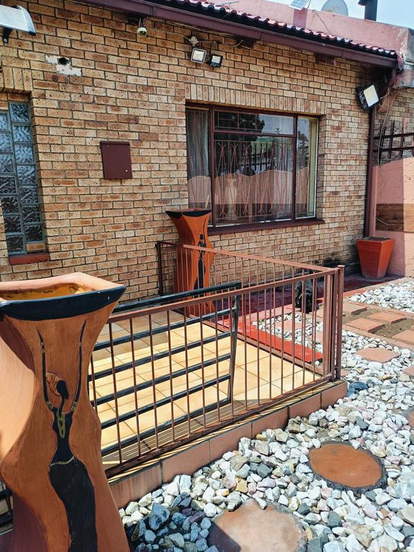 6 Bedroom Property for Sale in New Modder Gauteng