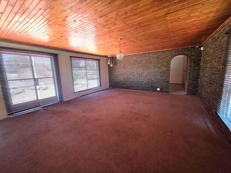 5 Bedroom Property for Sale in Freeway Park Gauteng