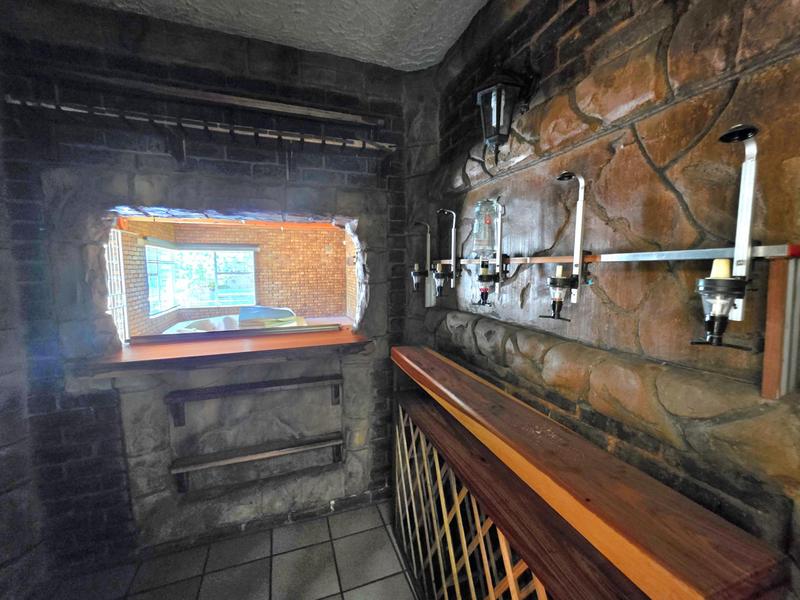 5 Bedroom Property for Sale in Freeway Park Gauteng