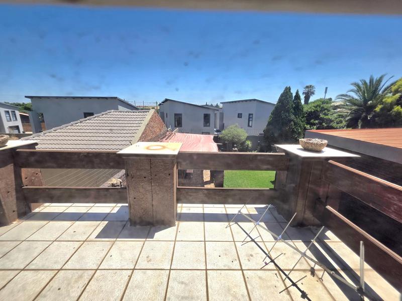 5 Bedroom Property for Sale in Freeway Park Gauteng