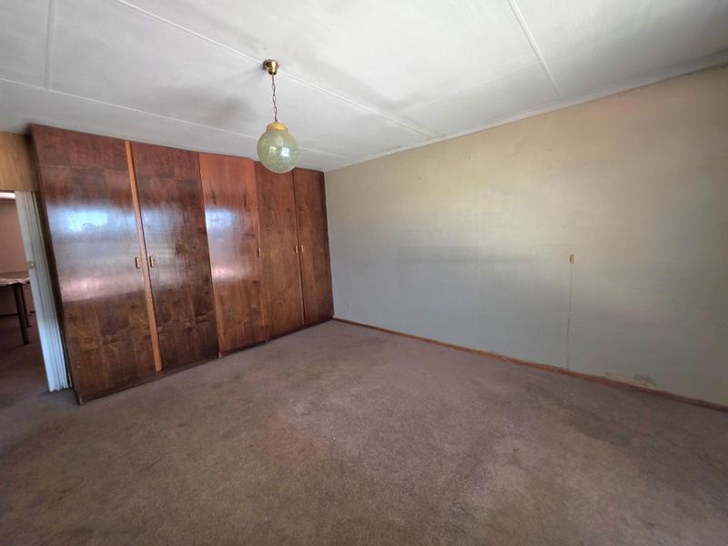 5 Bedroom Property for Sale in Freeway Park Gauteng