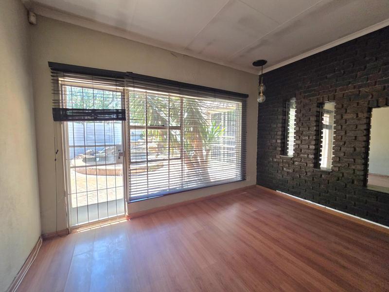 5 Bedroom Property for Sale in Freeway Park Gauteng