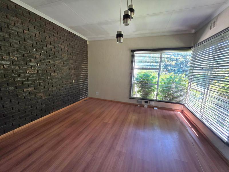 5 Bedroom Property for Sale in Freeway Park Gauteng