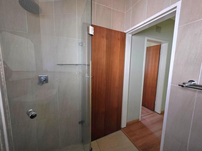 5 Bedroom Property for Sale in Freeway Park Gauteng